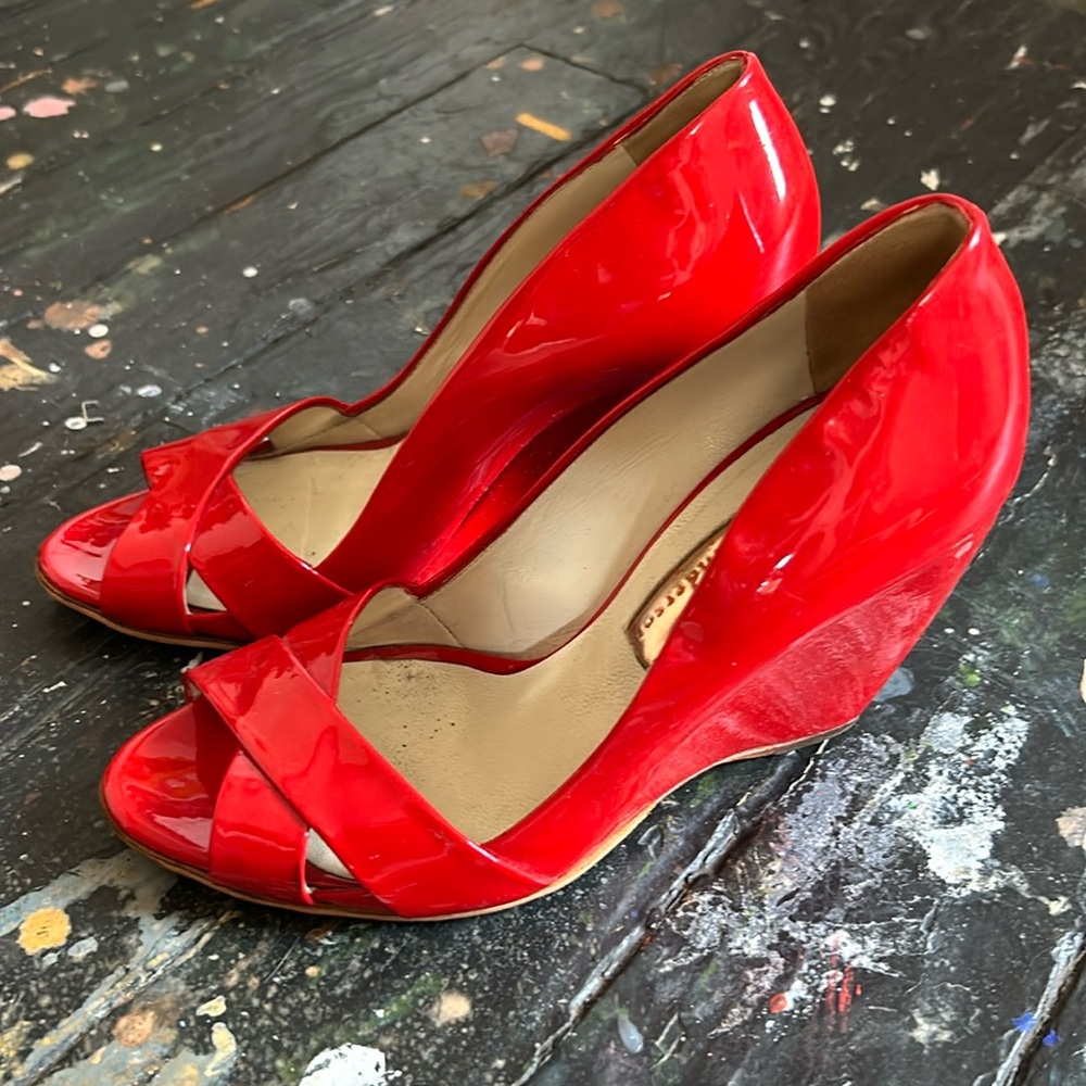 Patent leather red wedges